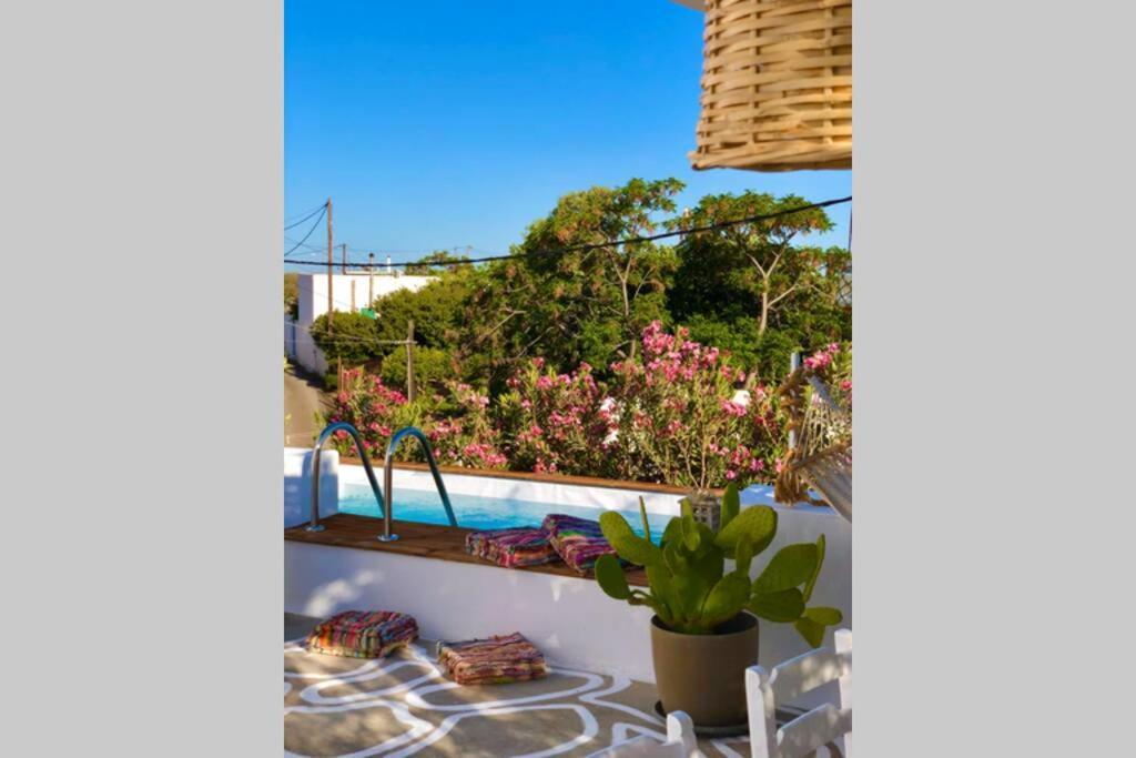 The Summer Pink House Lakhania Luaran gambar