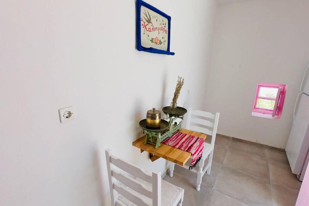 The Summer Pink House Lakhania Luaran gambar