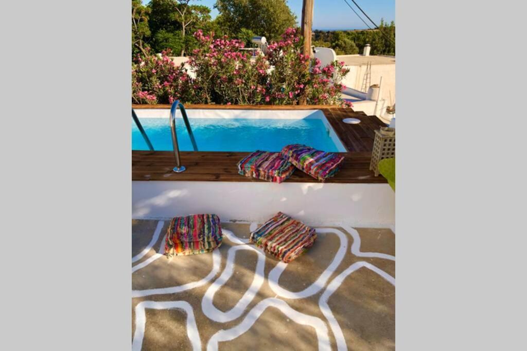 The Summer Pink House Lakhania Luaran gambar