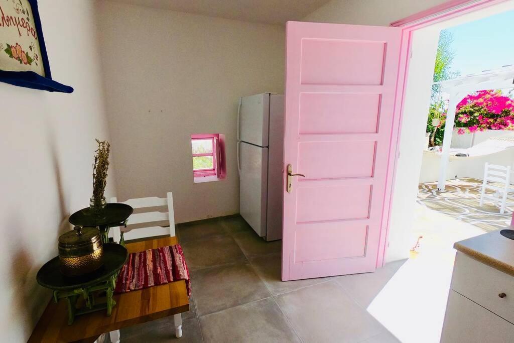 The Summer Pink House Lakhania Luaran gambar